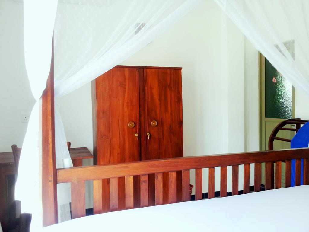Ceylon Surf Guest And Restaurant Bed and Breakfast Weligama Kamer foto