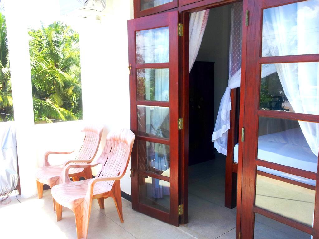 Ceylon Surf Guest And Restaurant Bed and Breakfast Weligama Kamer foto