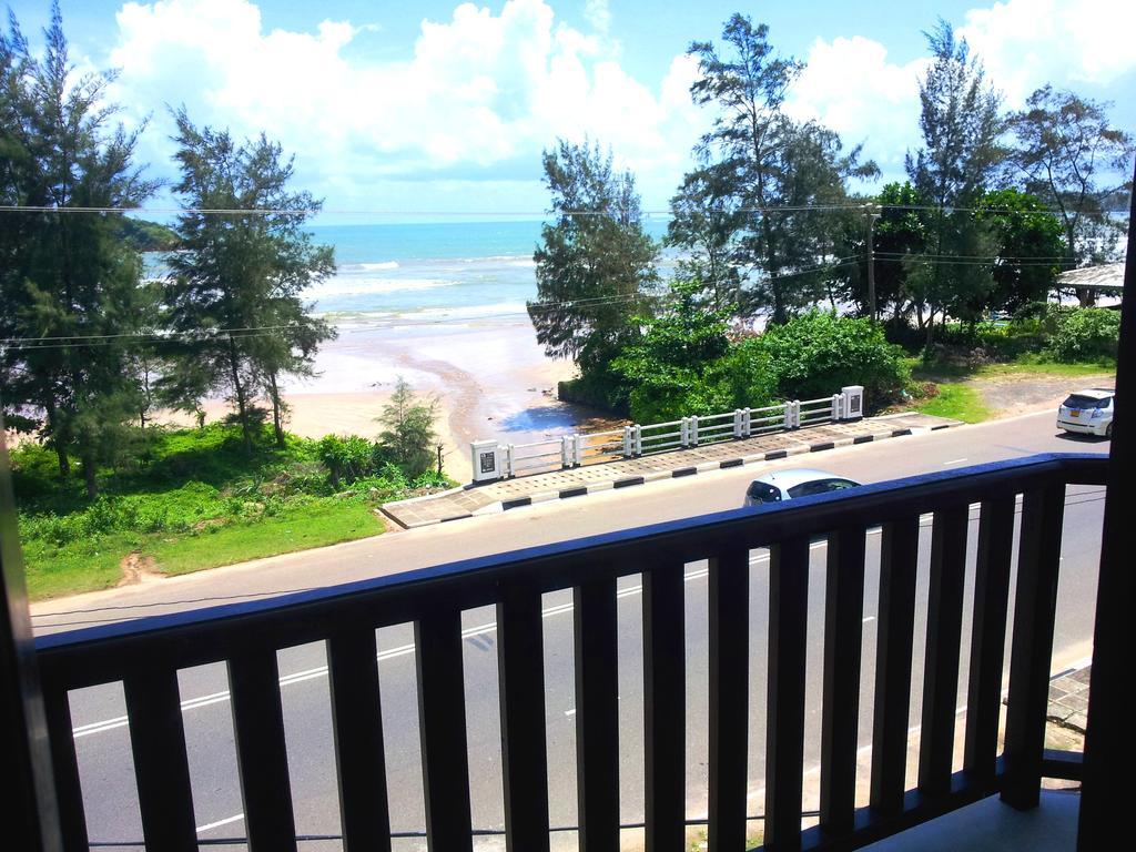 Ceylon Surf Guest And Restaurant Bed and Breakfast Weligama Kamer foto