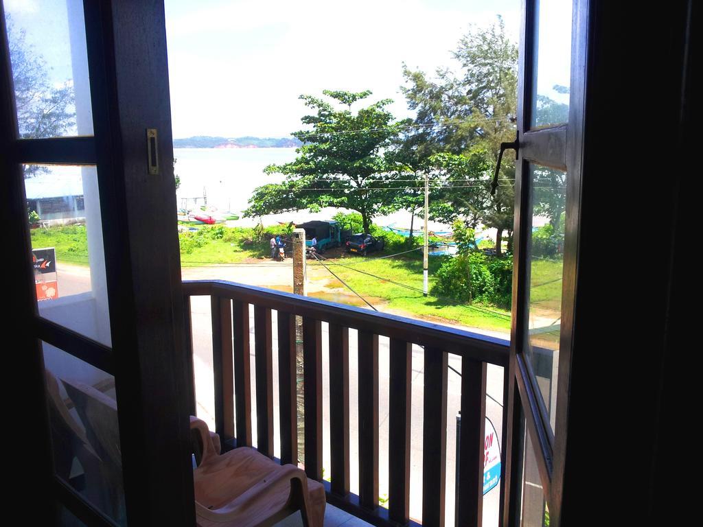Ceylon Surf Guest And Restaurant Bed and Breakfast Weligama Kamer foto