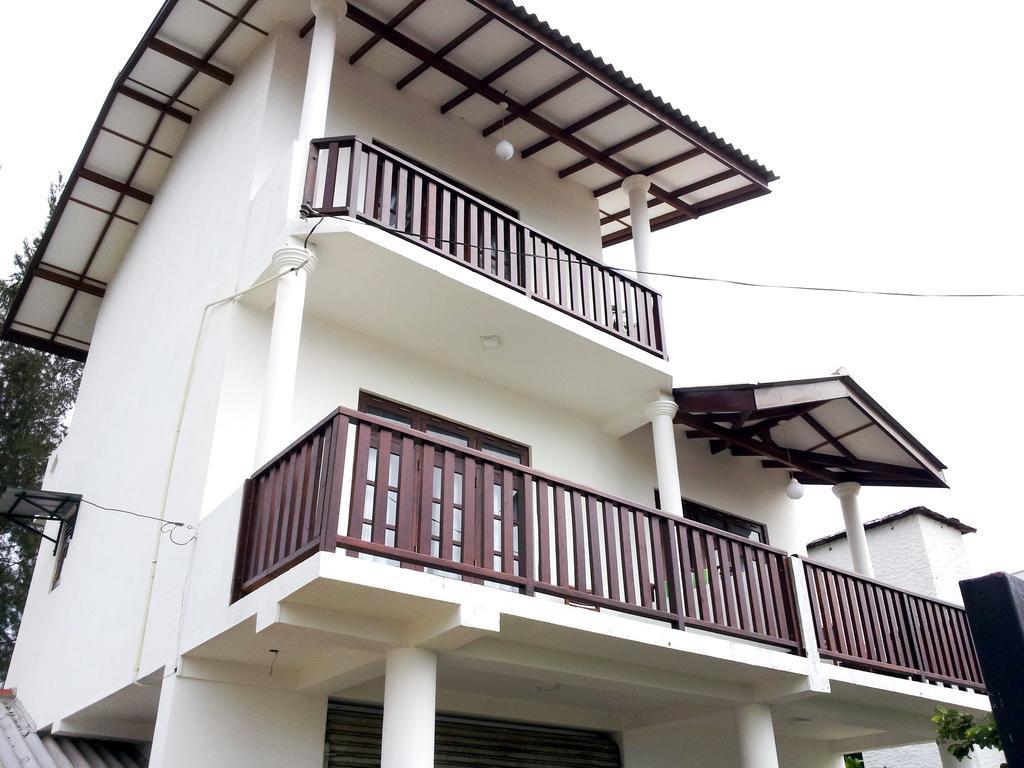Ceylon Surf Guest And Restaurant Bed and Breakfast Weligama Buitenkant foto
